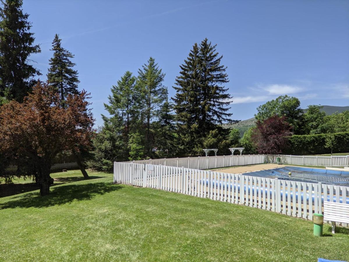 Appartement Cerdanya En Familia Montana Park à Enveitg Extérieur photo