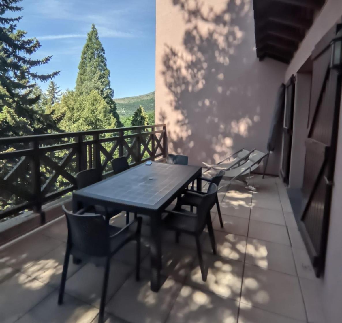 Appartement Cerdanya En Familia Montana Park à Enveitg Extérieur photo